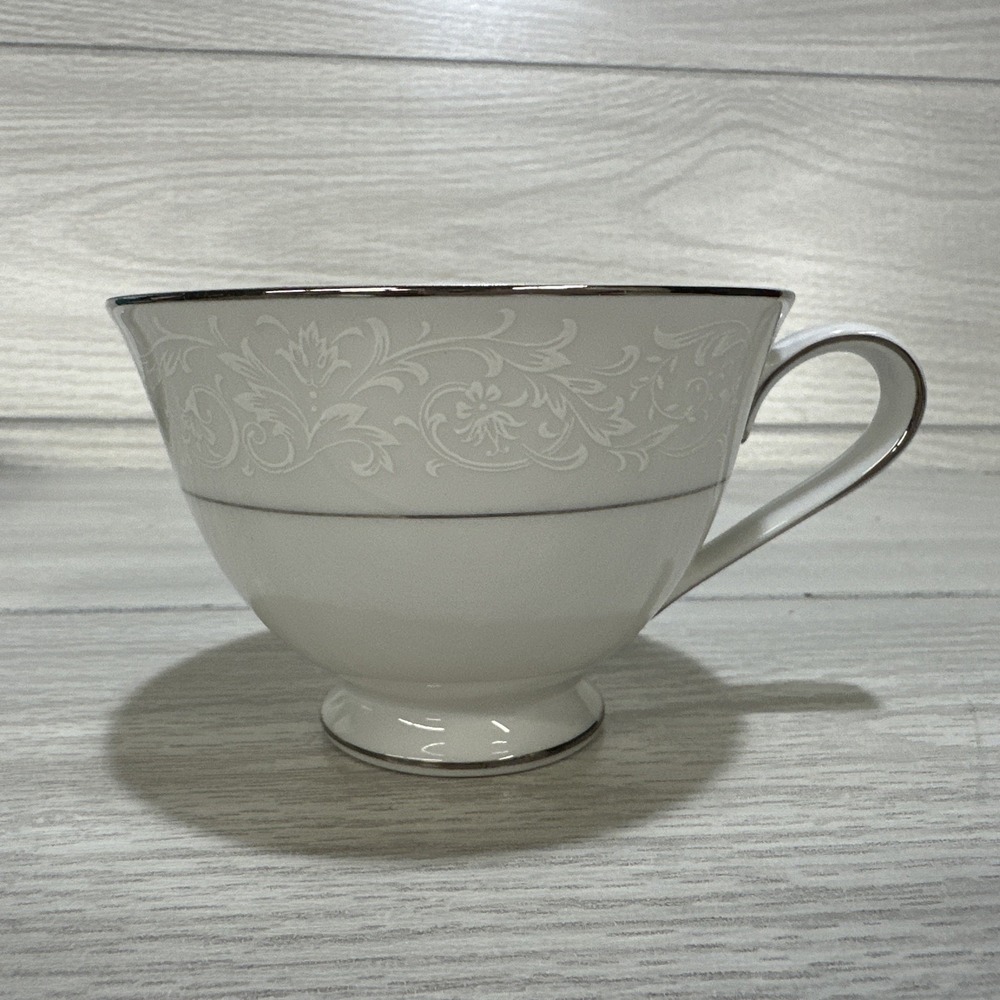 SANGO Japan Fresco 3540 Fine China Silver Trim‎ Floral Accent Teacup